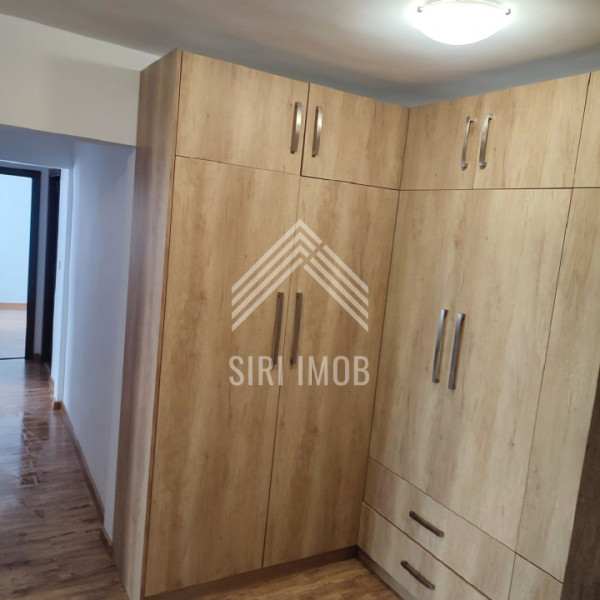 Apartament cu 3 camere decomandate, 2 balcoane si parcare in Manastur