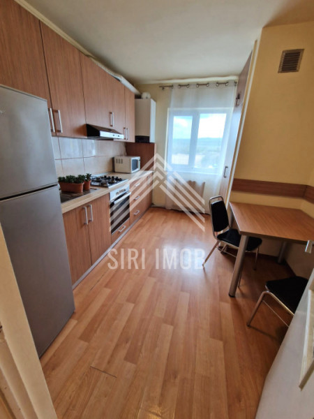 Apartament cu 2 camere decomandate si parcare in zona Intre Lacuri