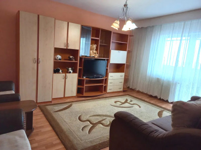 Apartament spatios cu 2 camere si balcon generos in Marasti