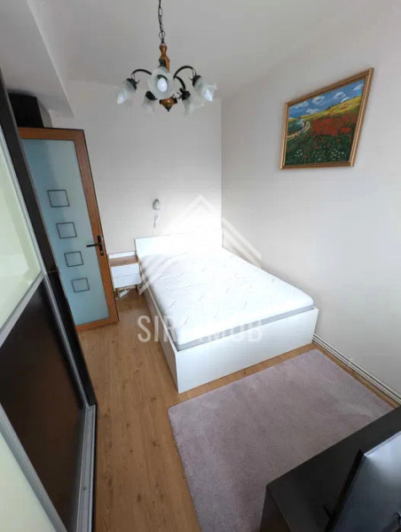 Apartament central cu 2 camere si balcon in Piata Mihai Viteazul