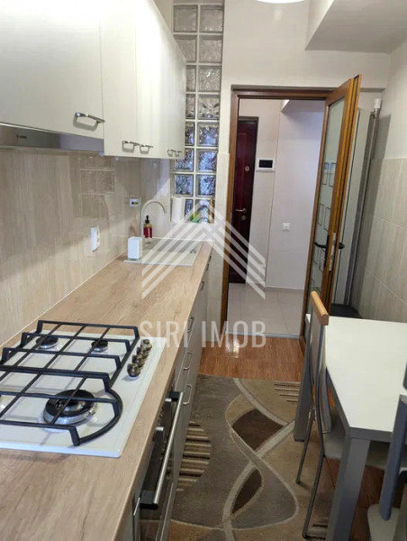 Apartament central cu 2 camere si balcon in Piata Mihai Viteazul