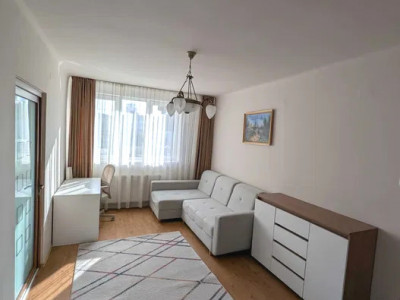 Apartament central cu 2 camere si balcon in Piata Mihai Viteazul