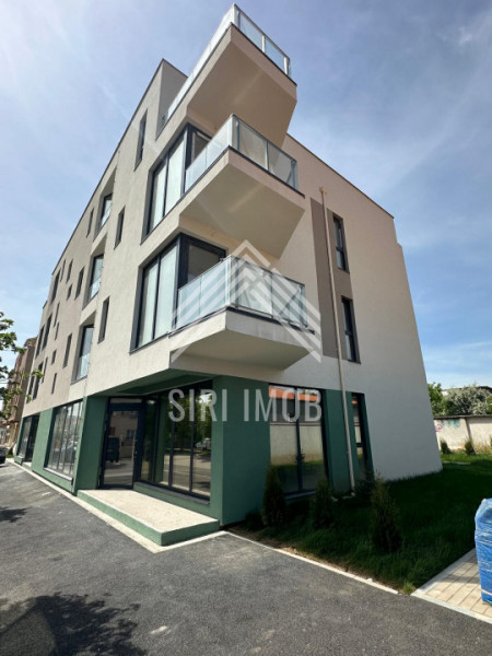 Spatiu comercial, vizibilitate excelenta, posibilitati multiple de amenajare