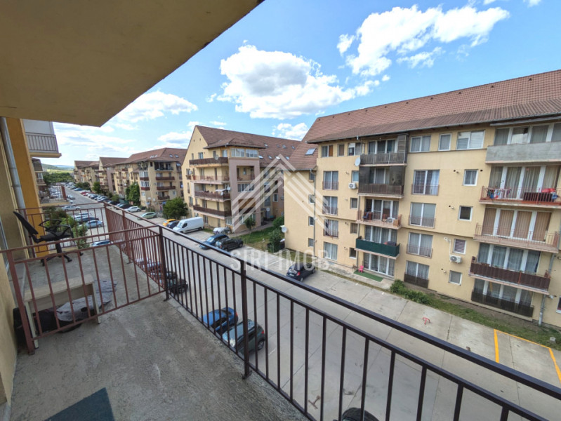 Apartament cochet cu 2 camere, 2 balcoane si parcare in Floresti