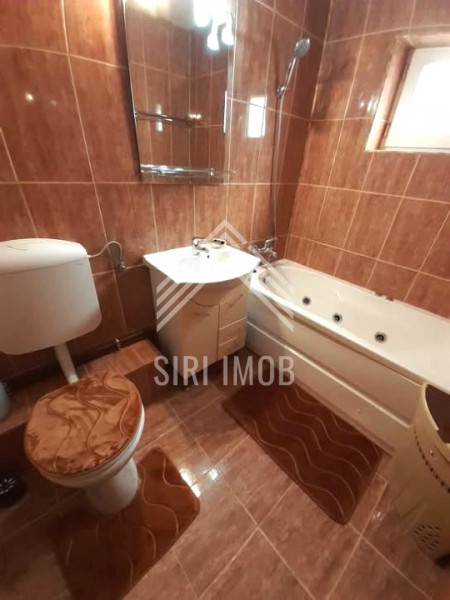Apartament cu 3 camere decomandate, balcon si parcare in Marasti