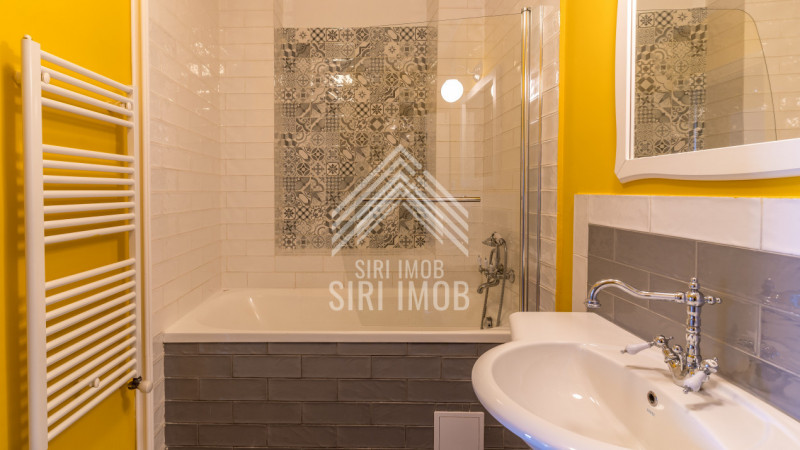 Apartament semicentral ultrafinisat cu 3 camere, 2 balcoane si parcare subterana