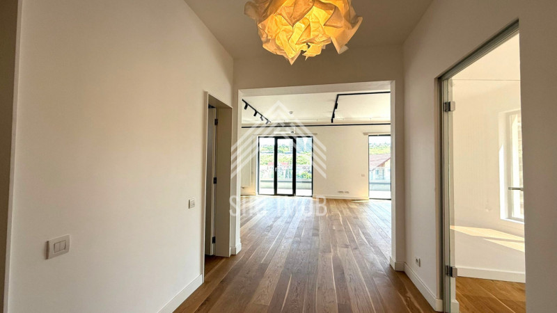 Spatiu birou 80mp, cart.Manastur, str.Campului, parcare, terasa, aer conditionat
