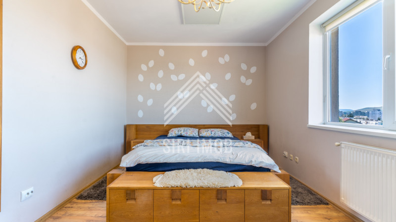 Apartament 3 camere,cart.Manastur,str.Dimitrie Gusti, 2 bai,garaj,parcare,terasa