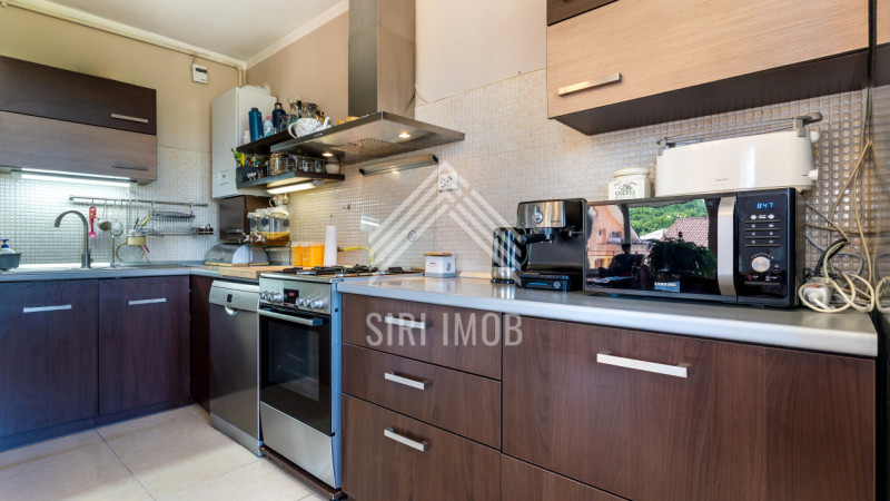 Apartament 3 camere,cart.Manastur,str.Dimitrie Gusti, 2 bai,garaj,parcare,terasa