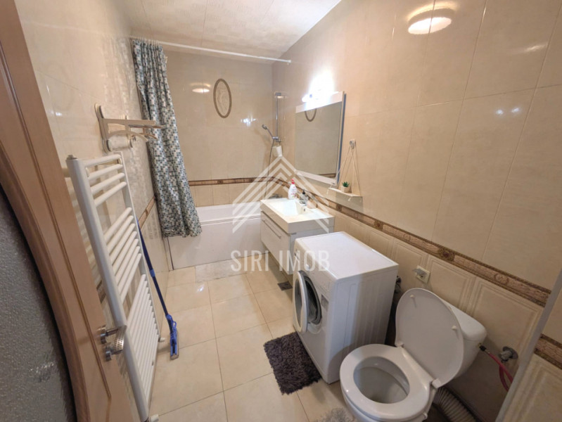 Apartament spatios cu 2 camere decomandate in centru, Pta. Mihai Viteazul