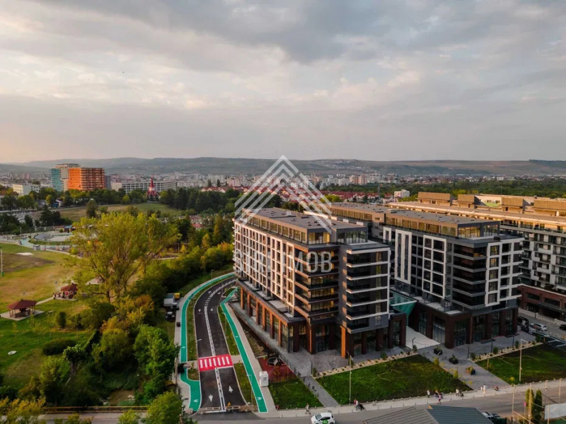 Apartament elegant cu 2 camere, pacare subterana si 2 balcoane in Gheorgheni