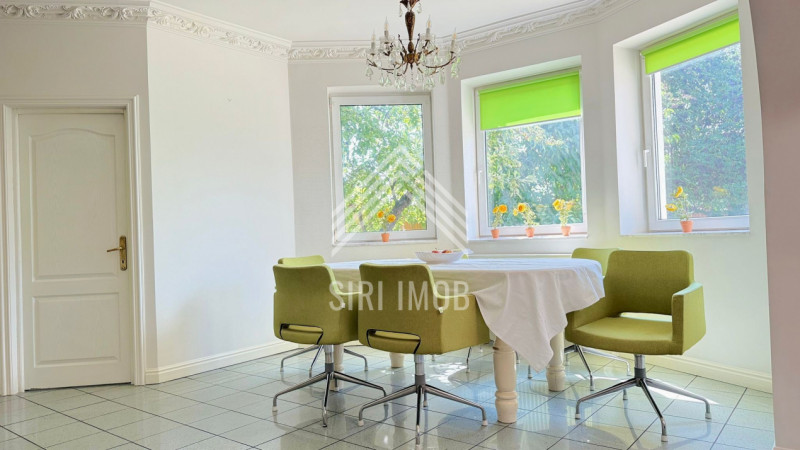 Casa individiala 5 camere,cartier Gruia,4 parcari,3 bai,teren 700mp,pet friendly
