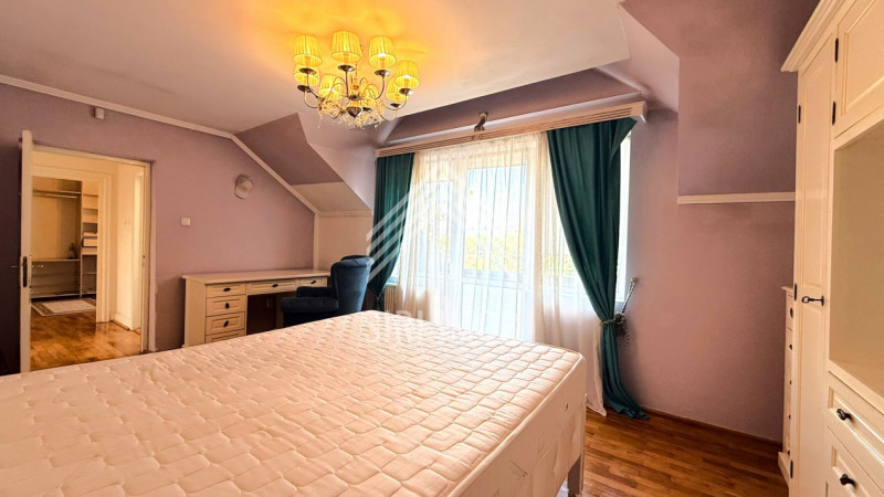 Casa individiala 5 camere,cartier Gruia,4 parcari,3 bai,teren 700mp,pet friendly