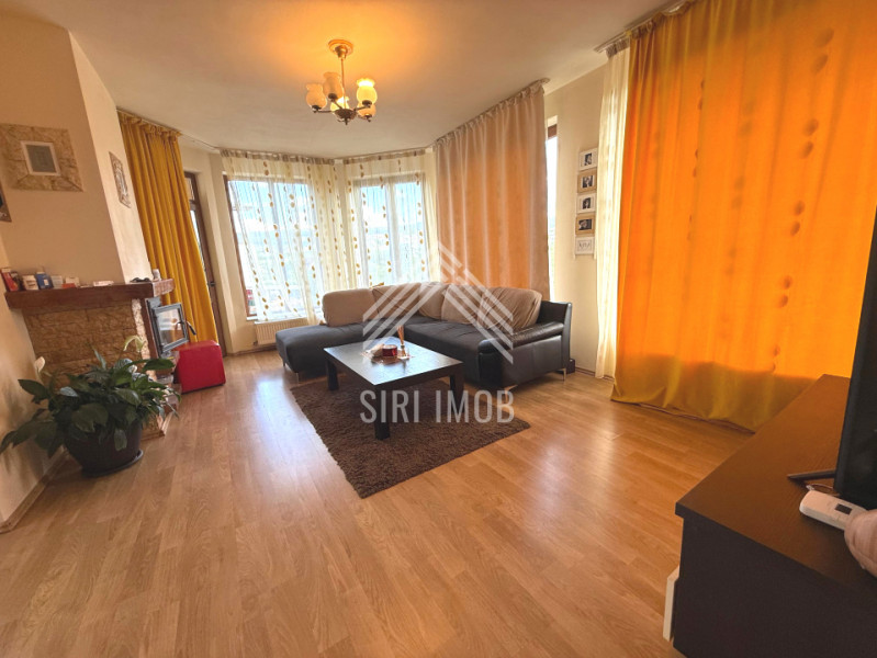 Casă individuală în Borhanci: curte, terase, șemineu și vedere panoramică