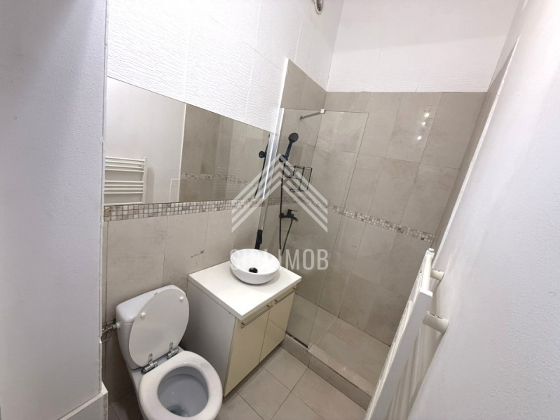 Apartament ultracentral cu 2 camere, curte si parcare, petfriendly