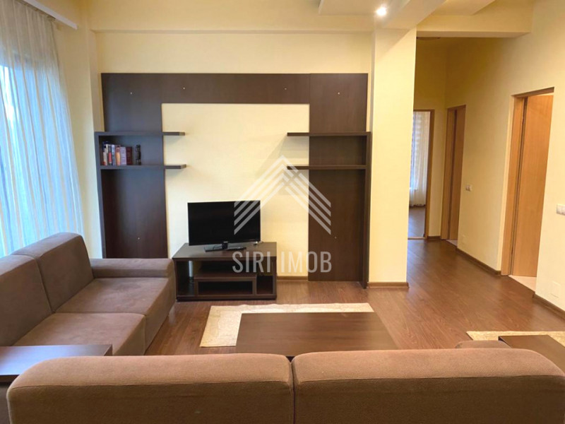 Apartament spatios cu 3 camere si 2 balcoane in Zorilor, zona UMF