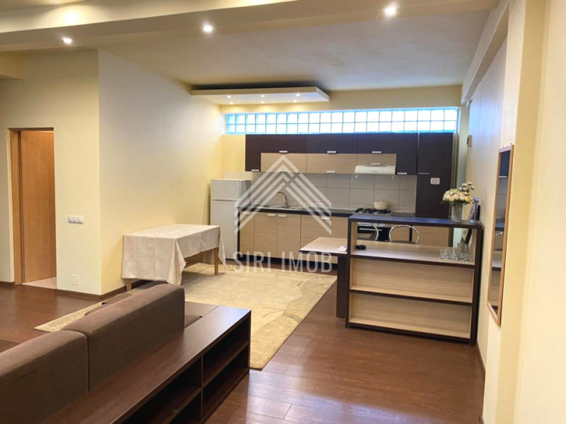 Apartament spatios cu 3 camere si 2 balcoane in Zorilor, zona UMF
