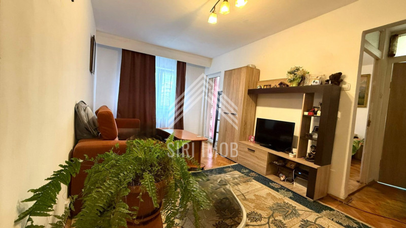 Apartament 4 camere, cart.Gheorgheni, str.N.Pascaly, parcare, balcon