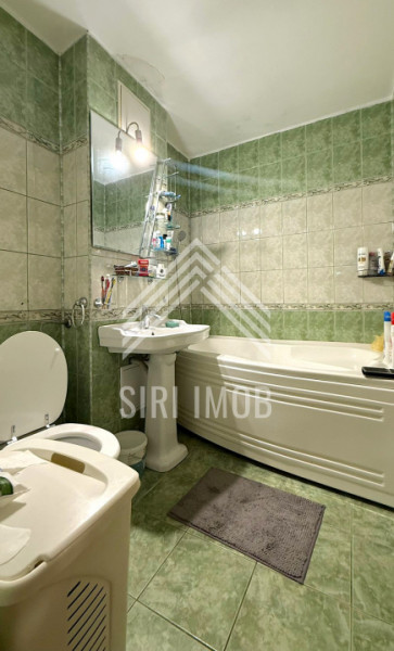 Apartament 4 camere, cart.Gheorgheni, str.N.Pascaly, parcare, balcon
