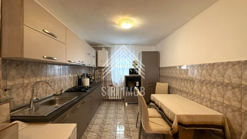 Apartament 4 camere,cart.Gheorgheni-Interservisan,str.N.Pascaly, parcare, balcon