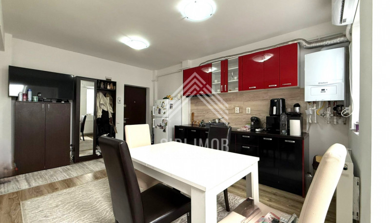 Apartament 2 camere, FLORESTI, str.Eroilor, parcare, balcon