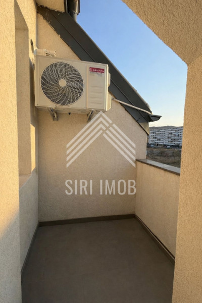 Apartament 2 camere, FLORESTI, str.Eroilor, parcare, balcon