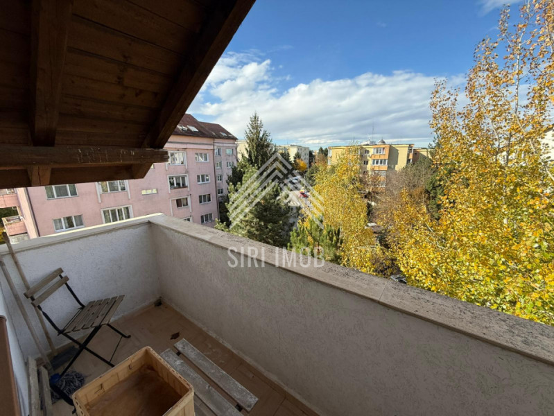 Apartament cu 2 camere, scara interioara si balcon in Zorilor
