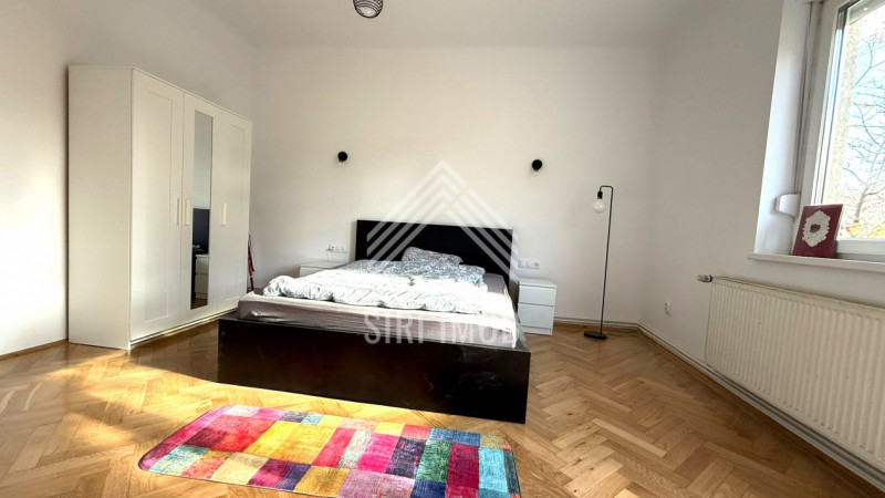 Apartament 3 camere, CENTRU, str.Neagra, balcon, parcare, pet friendly, renovat