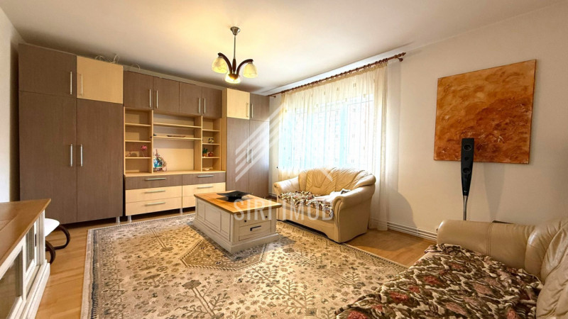 Apartament 4 camere,Manastur,str.Calea Manastur,parcare,balcon,2 bai