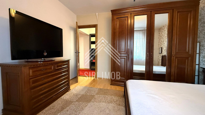 Apartament 4 camere,Manastur,str.Calea Manastur,parcare,balcon,2 bai