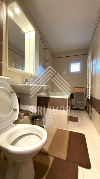 Apartament 4 camere,Manastur,str.Calea Manastur,parcare,balcon,2 bai