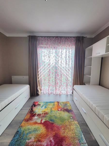 Casa deosebita cu 4 camere, terasa, jacuzzi si parcare in zona Voronet