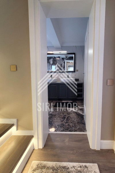 Casa deosebita cu 4 camere, terasa, jacuzzi si parcare in zona Voronet