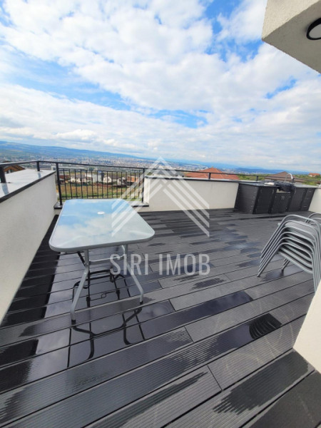 Casa deosebita cu 4 camere, terasa, jacuzzi si parcare in zona Voronet