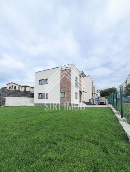 Casa deosebita cu 4 camere, terasa, jacuzzi si parcare in zona Voronet