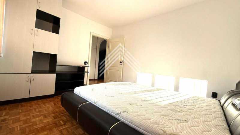 Apartament 3 camere, cart.Manastur, zona Calea Floresti, garaj, balcon