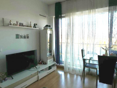 Apartament cu 2 camere, balcon si parcare subterana in Viva City