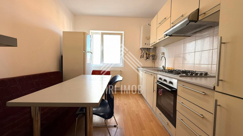 Apartament 1 camera, cart.Manastur, zona Negoiu, parcare, balcon, et.intermediar