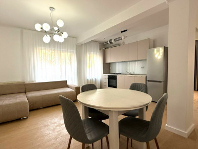 Apartament 4 camere, cart.Zorilor, str.Mircea Eliade, parcare, 2 bai, balcon