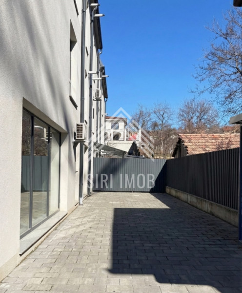 Spatiu comercial 106mp,cart.Dambul Rotund, 2 parcari,terasa,incalzire pardoseala