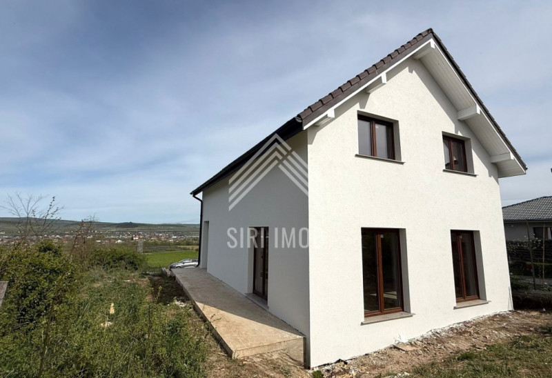 Casa individuala Jucu de Sus, garaj+2parcari, 3 dormitoare, 3 bai, gradina