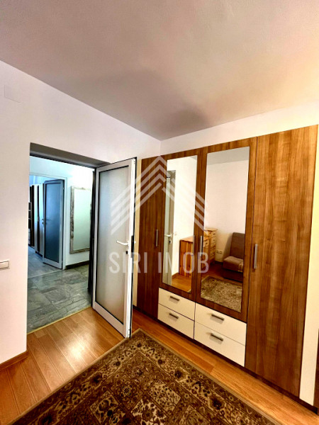 Apartament spatios cu 3 camere decomandate si 2 balcoane in Plopilor