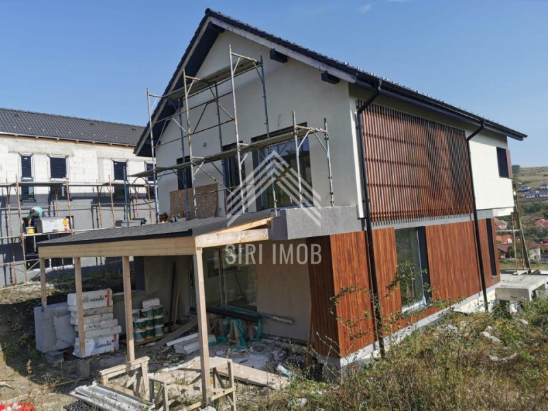 Casă individuală cu vedere panoramică | 136 mp utili + mansardă | 700 mp teren |