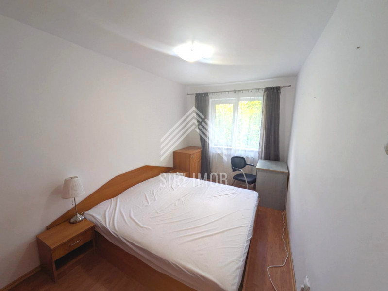 Apartament cu 4 camere decomandate si balcon in Manastur, zona complex Big 