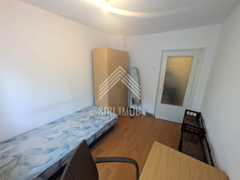 Apartament cu 4 camere decomandate si balcon in Manastur, zona complex Big 