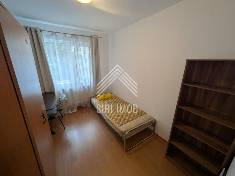 Apartament cu 4 camere decomandate si balcon in Manastur, zona complex Big 