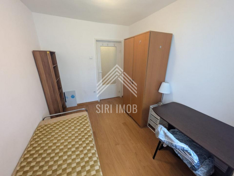 Apartament cu 4 camere decomandate si balcon in Manastur, zona complex Big 