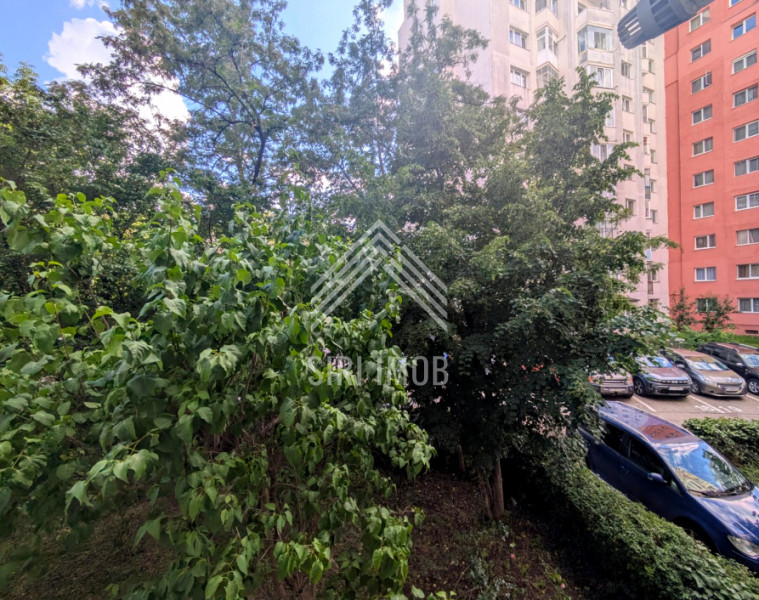 Apartament cu 4 camere decomandate si balcon in Manastur, zona complex Big 