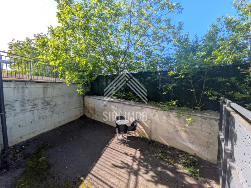 Apartament cu 2 camere, terasa (40mp) si parcare in Buna Ziua