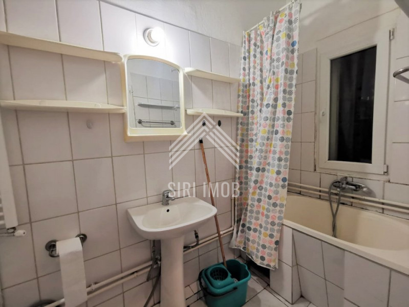 Apartament cu 2 camere ultracentral de vanzare 